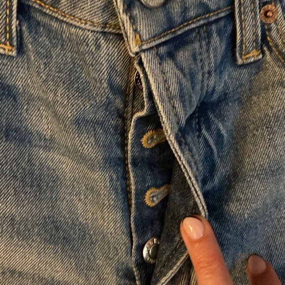 Old Navy High Rise Loose Side Slit Jean in size 8, no flaws - Picture 6 of 13